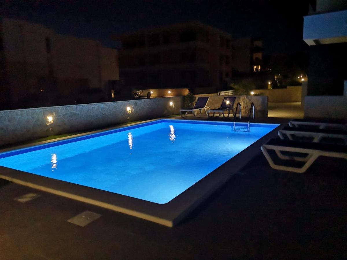 نوفاليا Villa Mateo المظهر الخارجي الصورة