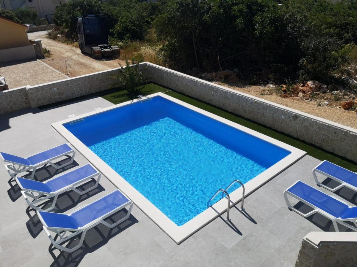 نوفاليا Villa Mateo المظهر الخارجي الصورة